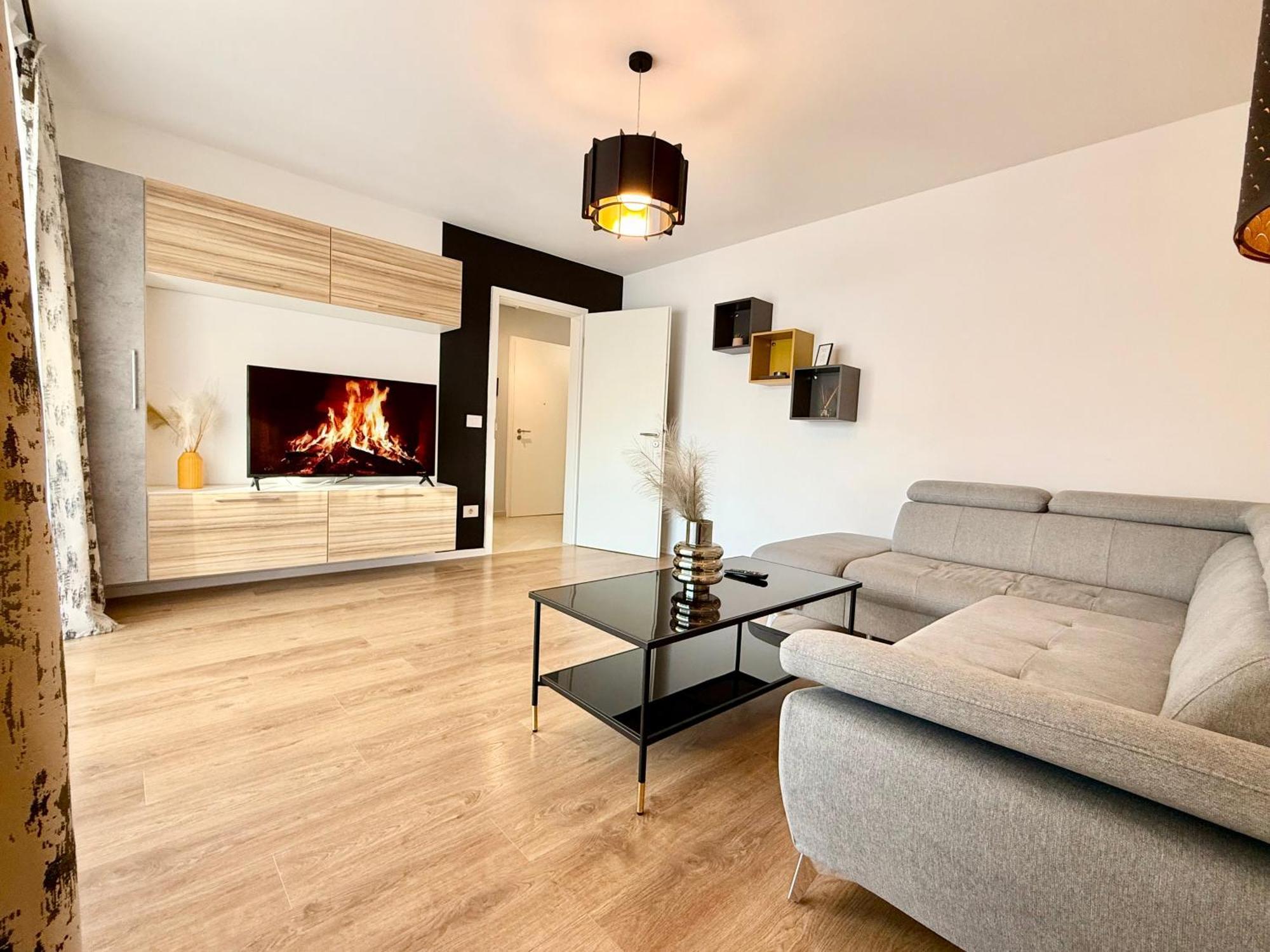 בראשוב Kasper Coresi Mall - Rise Private Apartments & Suites מראה חיצוני תמונה